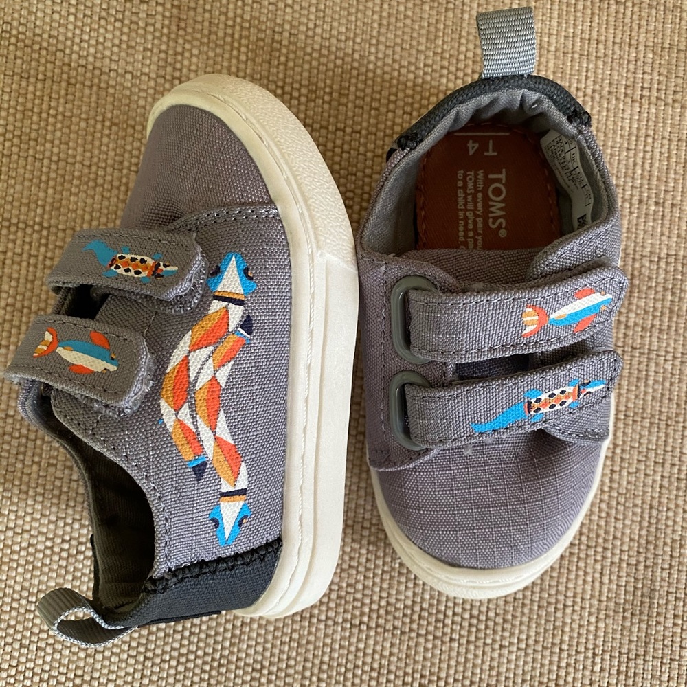 Tiny Toms Velcro slip ons size baby/toddler 4